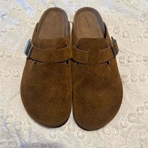Universal Thread clogs